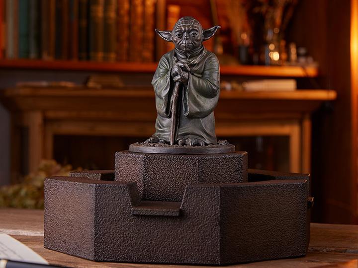 Star Wars The Empire Strikes Back Yoda Fountain Limited Edition Statue