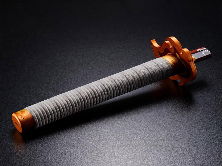 Kimetsu no Yaiba Proplica Kyojuro Rengoku's Broken Nichirin Sword