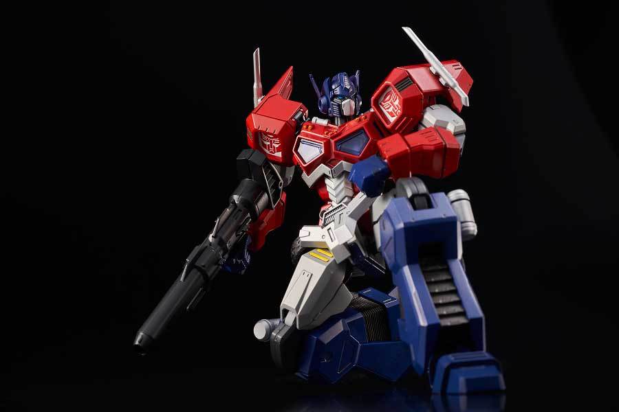 01 Optimus Prime (Attack Mode) "Transformers", Flame Toys Furai Model