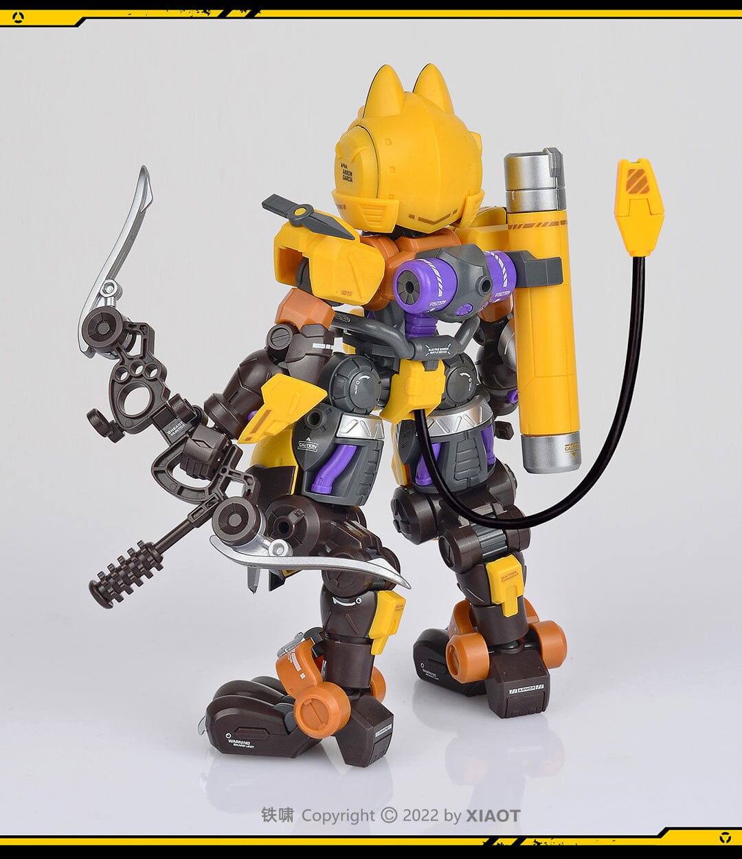 Iron Roars Maneuver Armored Walker C.A.T.-02 Arrow Garcia 1/60 Scale Model Kit