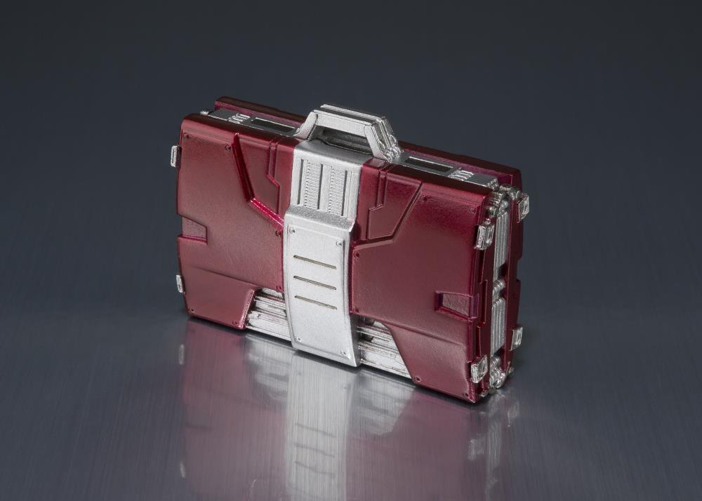 Iron Man 2 S.H.Figuarts Iron Man Mark V & Hall of Armor Set