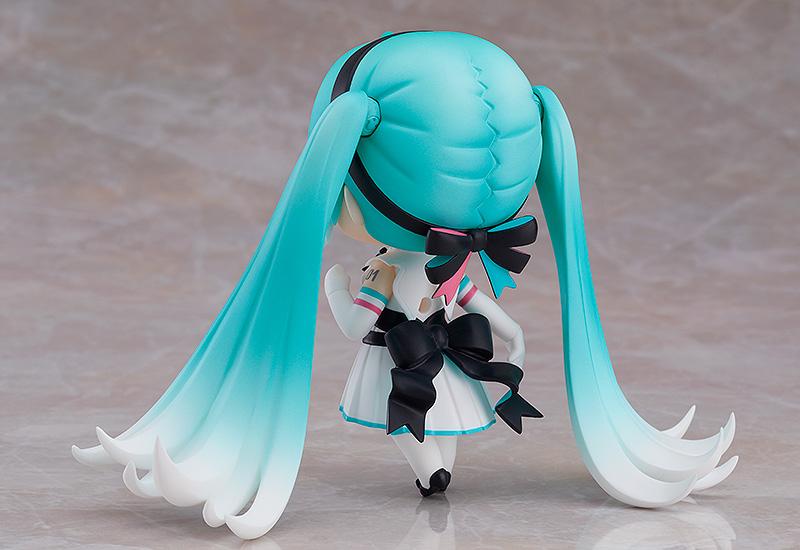 Vocaloid Nendoroid No.1039 Hatsune Miku (Symphony 2018-2019 Ver.)