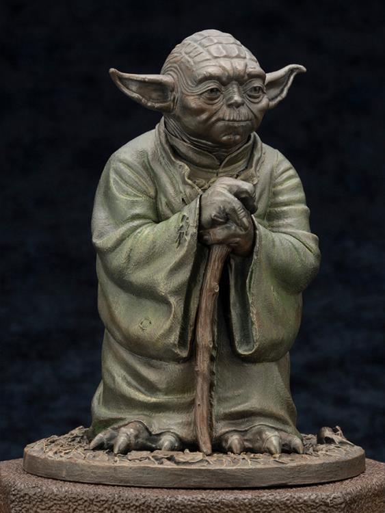 Star Wars The Empire Strikes Back Yoda Fountain Limited Edition Statue