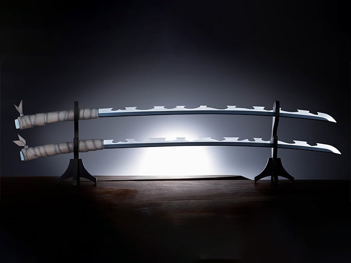 Demon Slayer: Kimetsu no Yaiba Proplica Inosuke Hashibara's Nichirin Swords