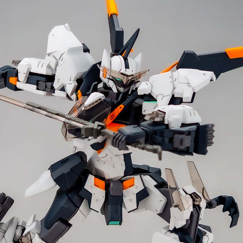 Code Beast Series Hundred Edge Arma Ver 1/100 Scale Model Kit