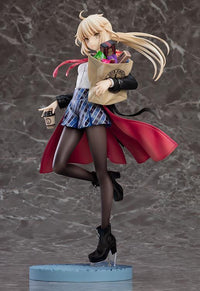 Fate/Grand Order Saber Alter (Altria Pendragon) Heroic Spirit Traveling Outfit 1/7 Scale Figure
