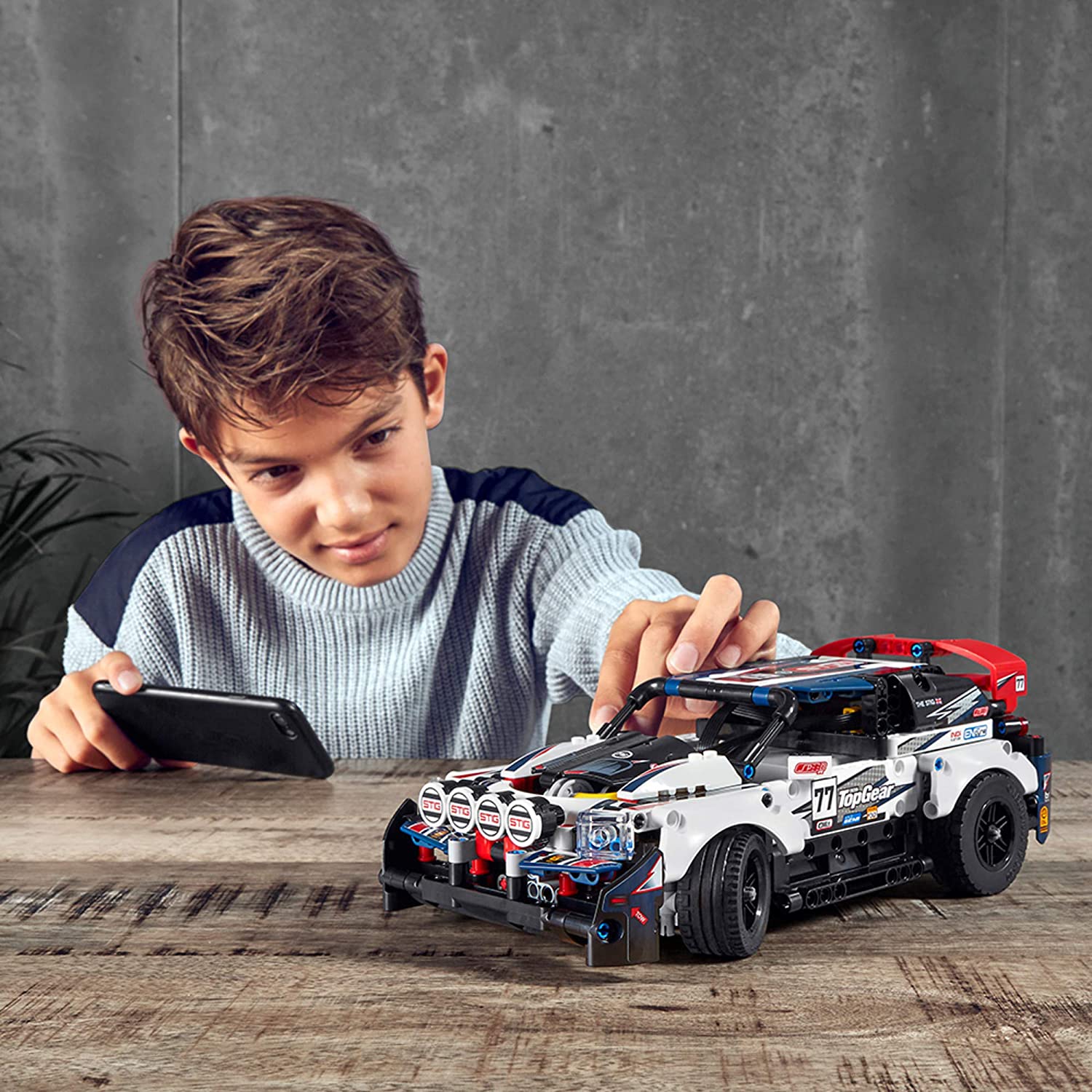 42109 App-Controlled Top Gear Rally Car