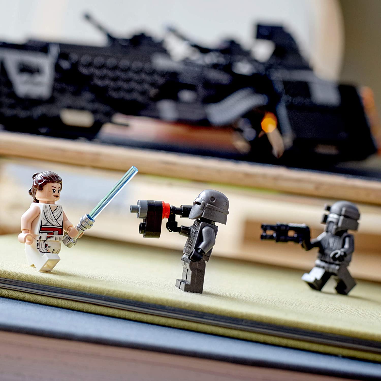 75284 Knights of Ren Transport Ship