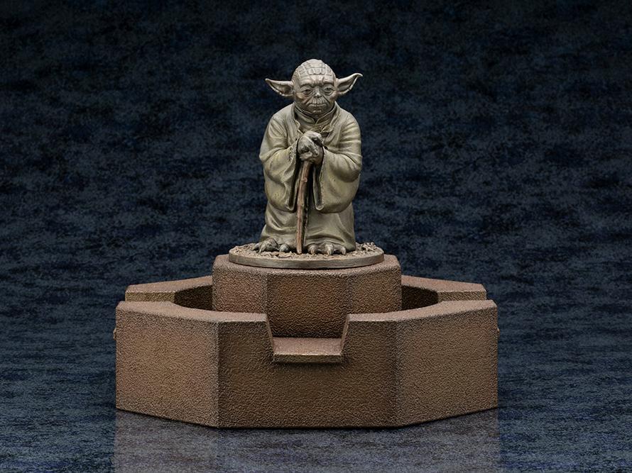 Star Wars The Empire Strikes Back Yoda Fountain Limited Edition Statue