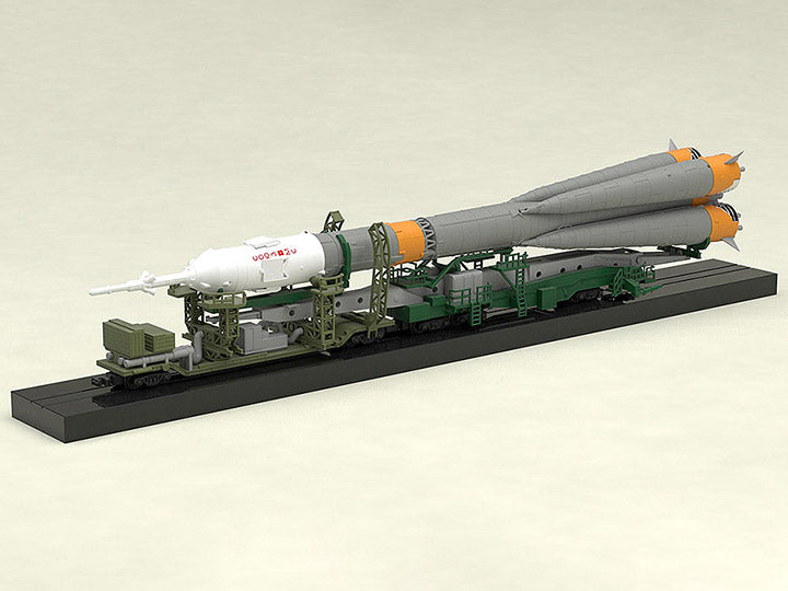 Soyuz Rocket & Transport Train MODEROID 1/150 Scale Model Kit (Reissue)
