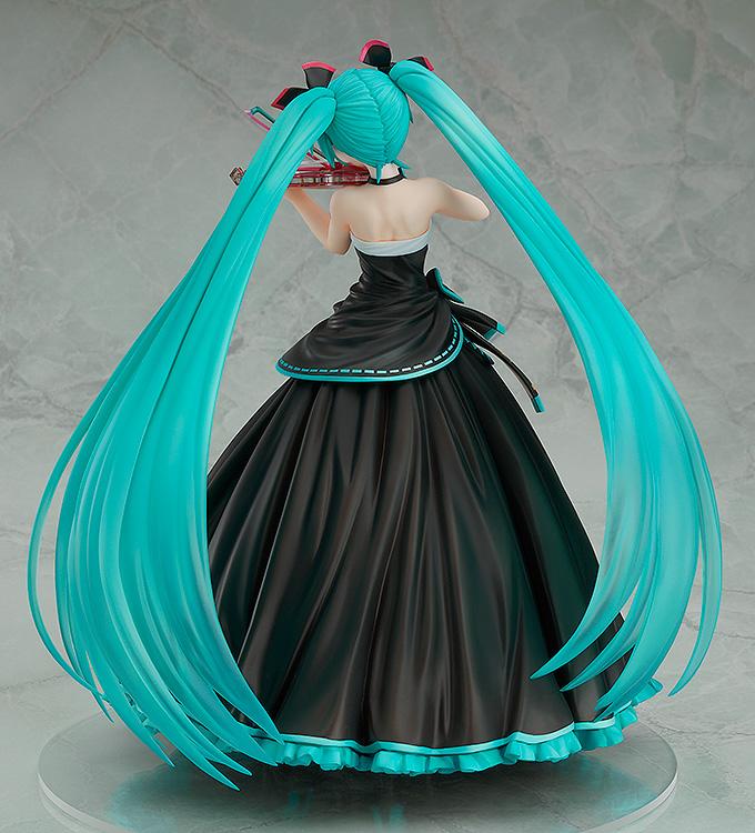 Vocaloid Hatsune Miku (Symphony 2017 Ver.) 1/8 Scale Figure