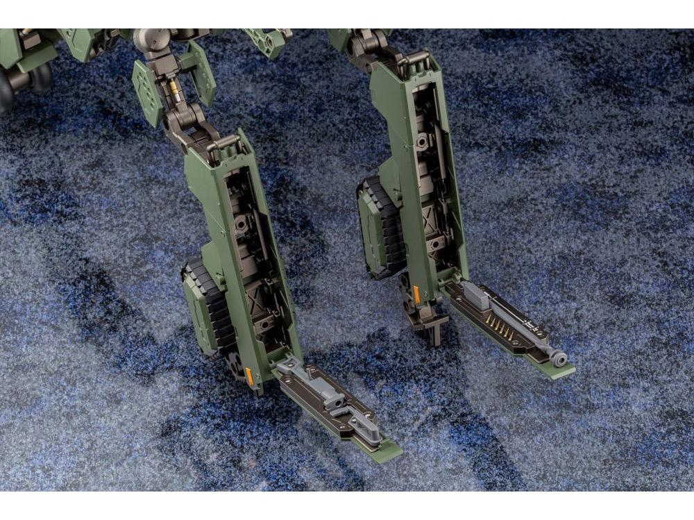 Hexa Gear Hightrager 1/24 Scale Model Kit