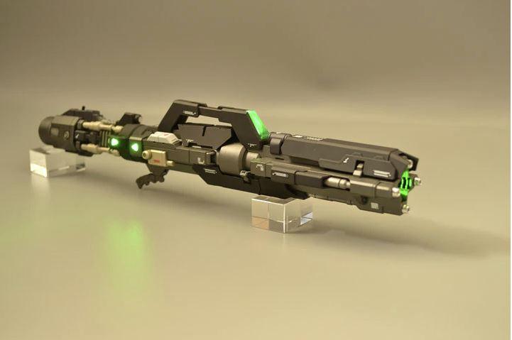 Moto King Unpainted Unassembled Assault weapon set ( LED unit included ) for 1/100 Gundam & 1/6 humanoid model Mobile Suit