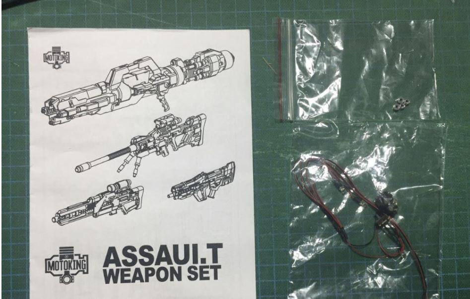 Moto King Unpainted Unassembled Assault weapon set ( LED unit included ) for 1/100 Gundam & 1/6 humanoid model Mobile Suit