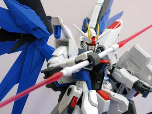 BANDAI Gundam ZGMF-X10A Freedom Gundam MG 1/100 Scale - USA Gundam Store