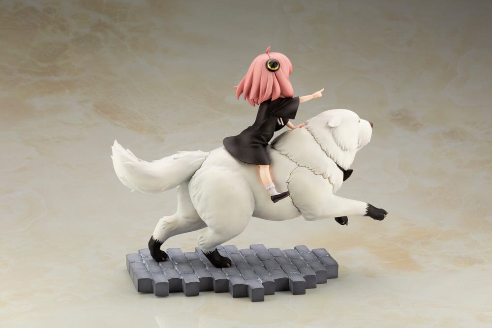 Spy x Family Anya Forger & Bond Forger 1/7 Scale Figure