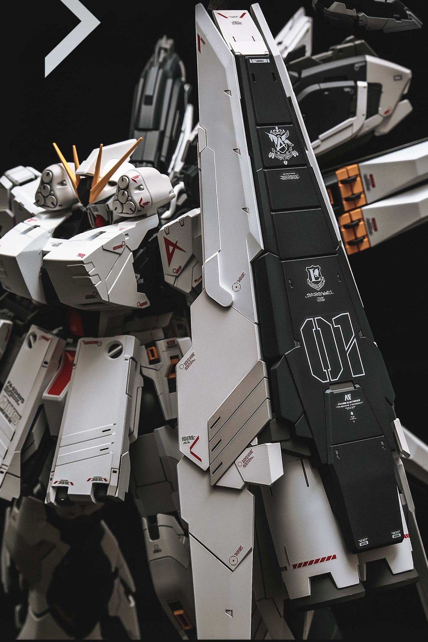 Rage Nucleon 1/100 RX93 v Gundam ver.Ka High Mobility Backpack