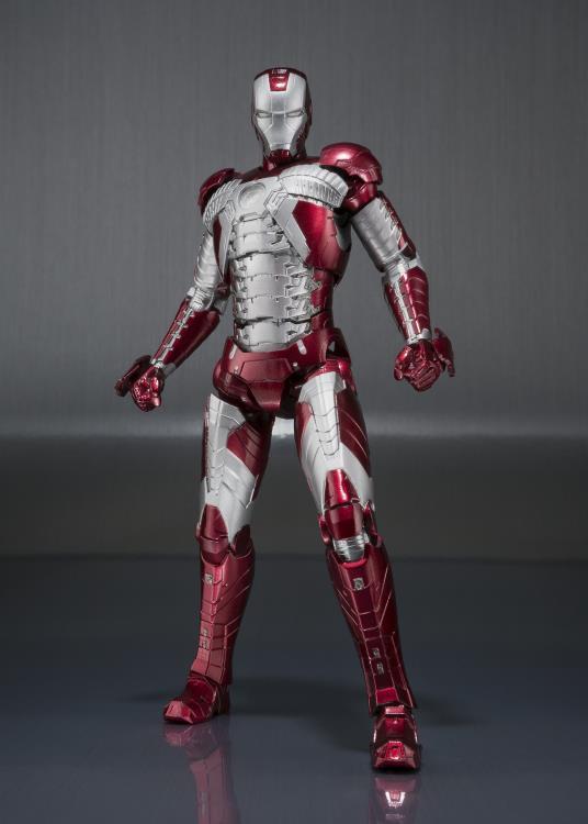 Iron Man 2 S.H.Figuarts Iron Man Mark V & Hall of Armor Set