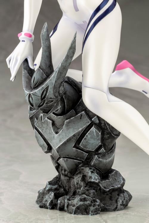 Rebuild of Evangelion Mari Makinami Illustrious (White Plugsuit Ver.) 1/6 Scale Figure