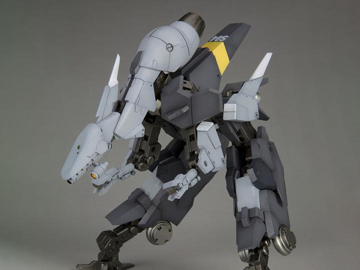 Frame Arms NSG-25γ STRAUSS RE2 Plastic Model Kit