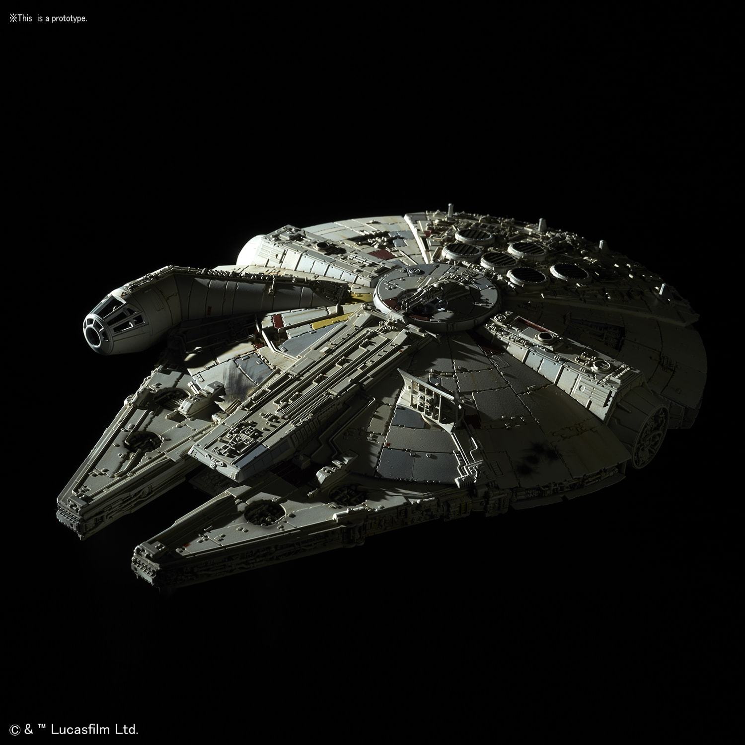 Millennium Falcon "Star Wars: The Last Jedi", Bandai Star Wars 1/144 Plastic Model