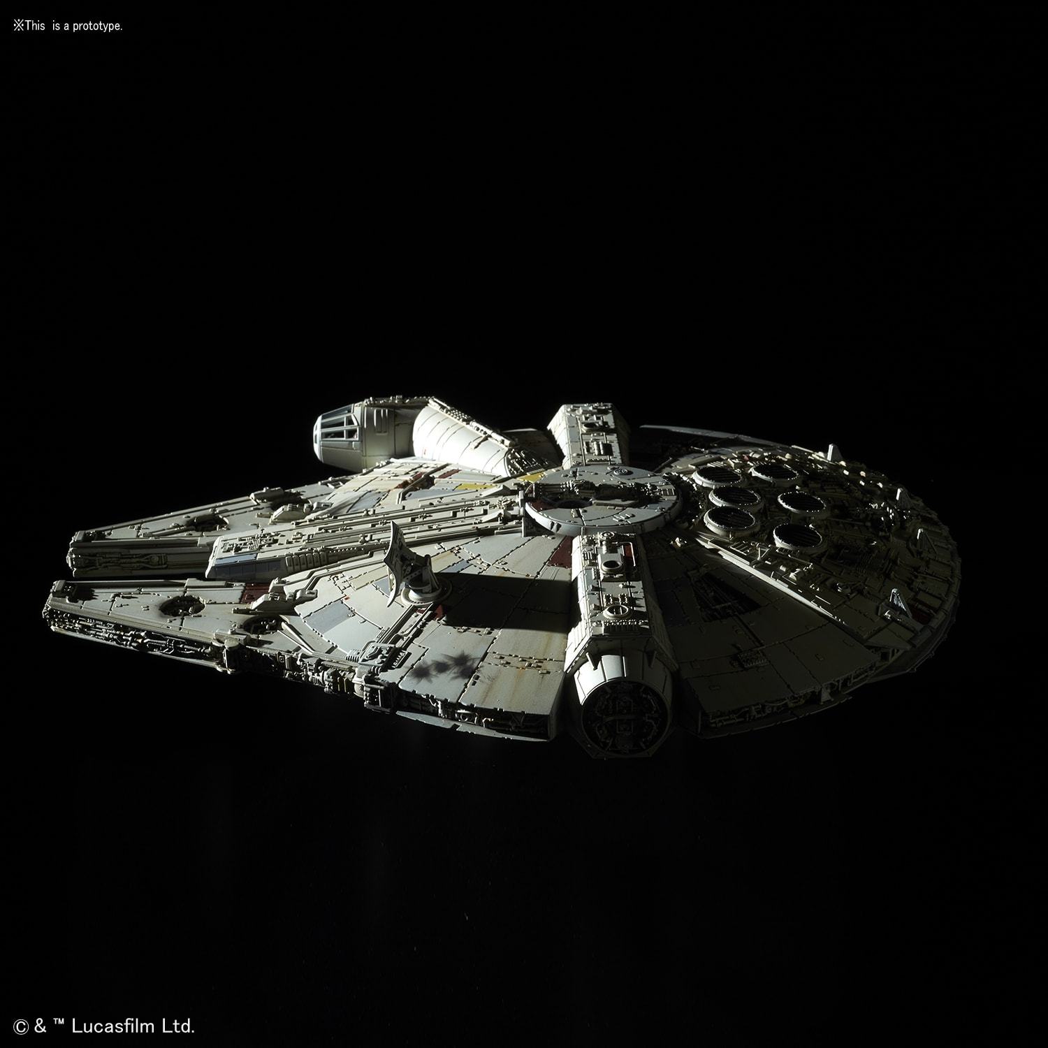 Millennium Falcon "Star Wars: The Last Jedi", Bandai Star Wars 1/144 Plastic Model