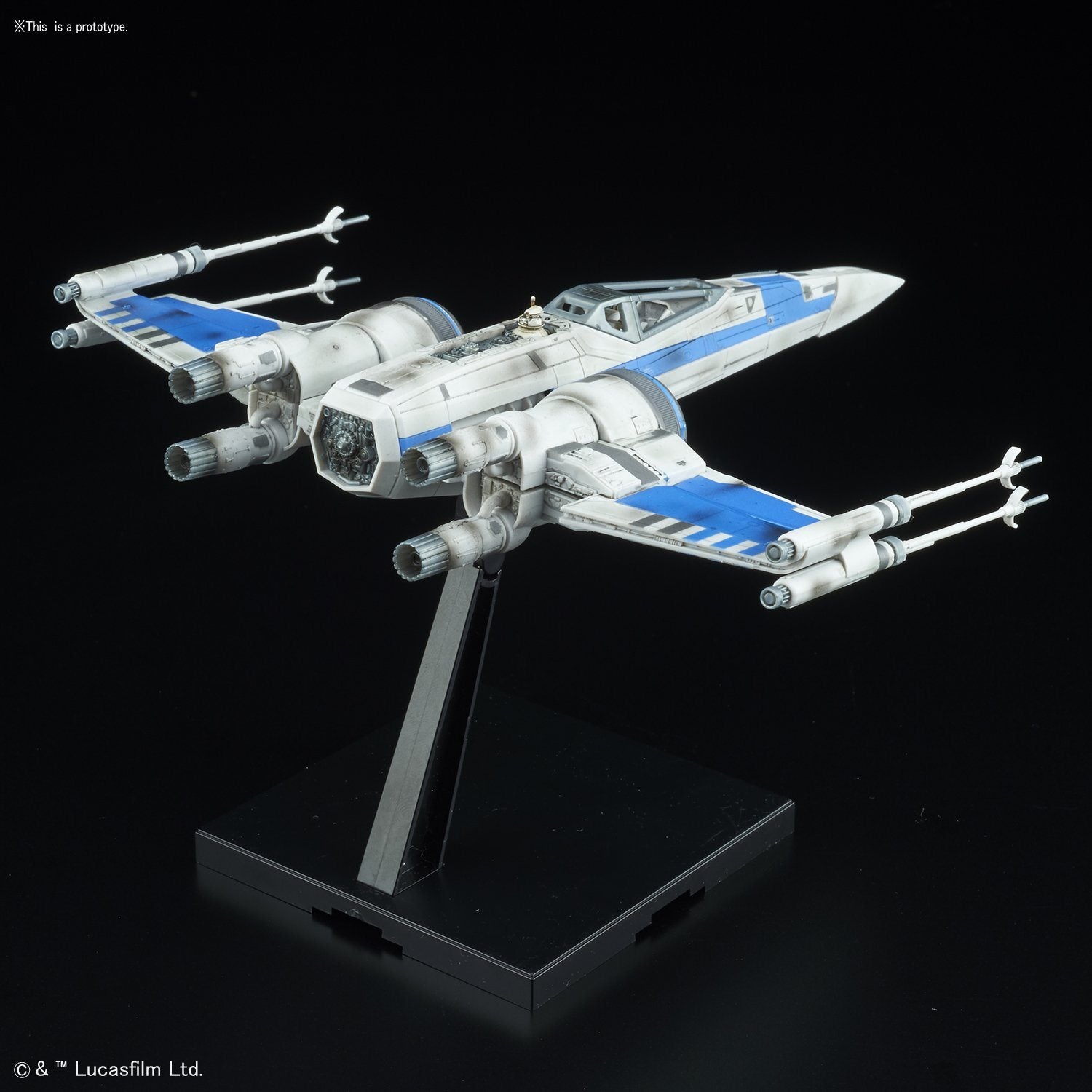 Blue Squadron Resistance X-Wing Fighter "Star Wars: The Last Jedi", Bandai Star Wars 1/72 Plastic Model