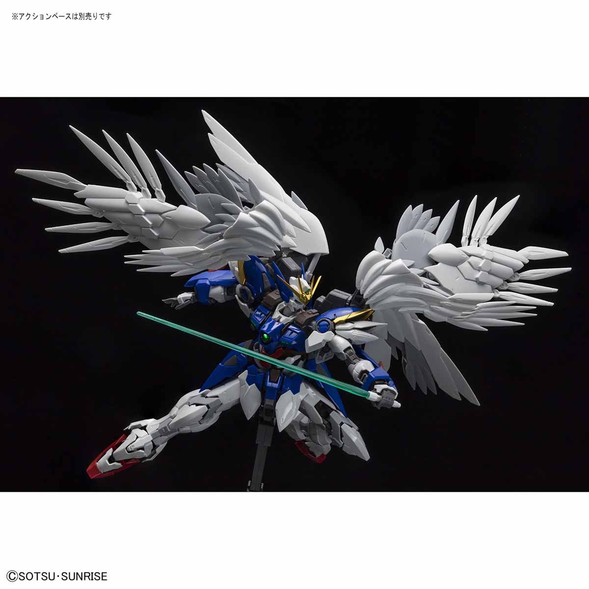 Hi-Resolution Model 1/100 Wing Gundam Zero Custom EW Ver.