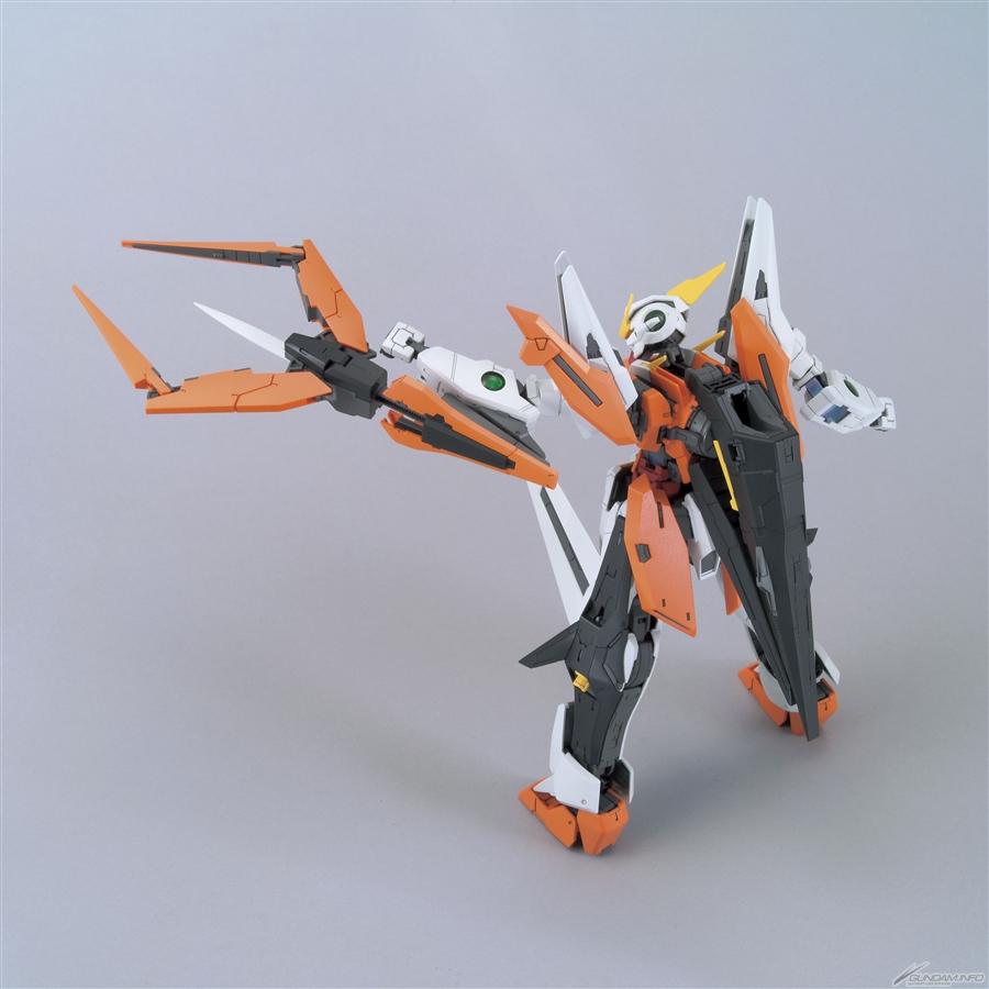 MG 1/100 GN-003 Gundam Kyrios
