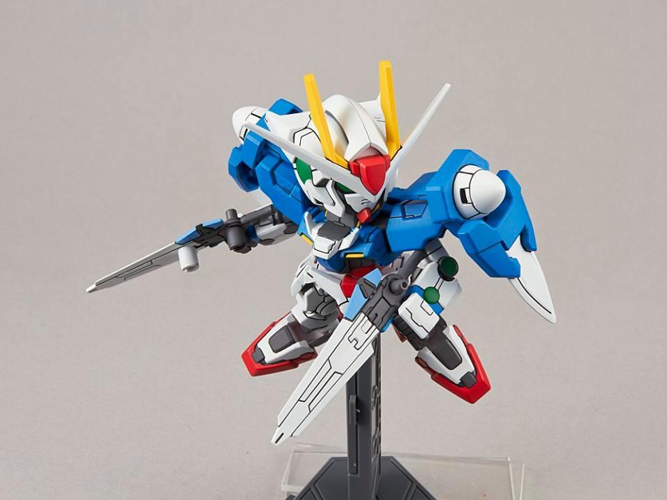 SD EX-Standard 008 00 Gundam Model Kit