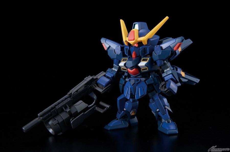 SD GUNDAM CROSS SILHOUETTE SISQUIEDE (TITANS COLORS)